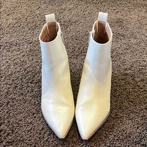 Universal Thread Cream Ankle Booties